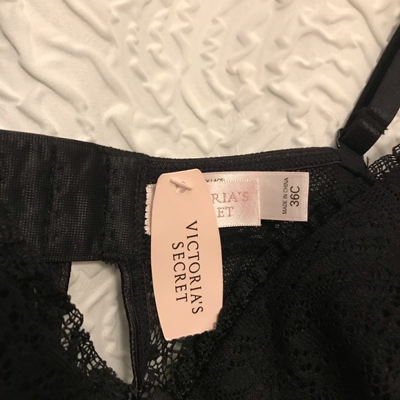 Victoria's Secret Paisley Lace Top (36C) - Picture 7 of 8